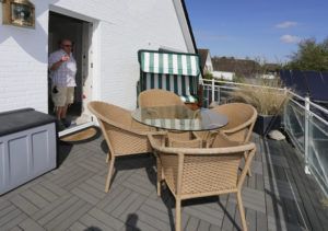 Ferienwohnung Duene Balkon mit Strandkorb