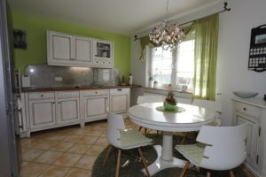 Ferienwohnung Provence Kueche mit Essplatz